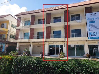 Townhouse directly on Sukhomvit Road and near IRPC industrial area in Rayong - House - Rayong - Rayong