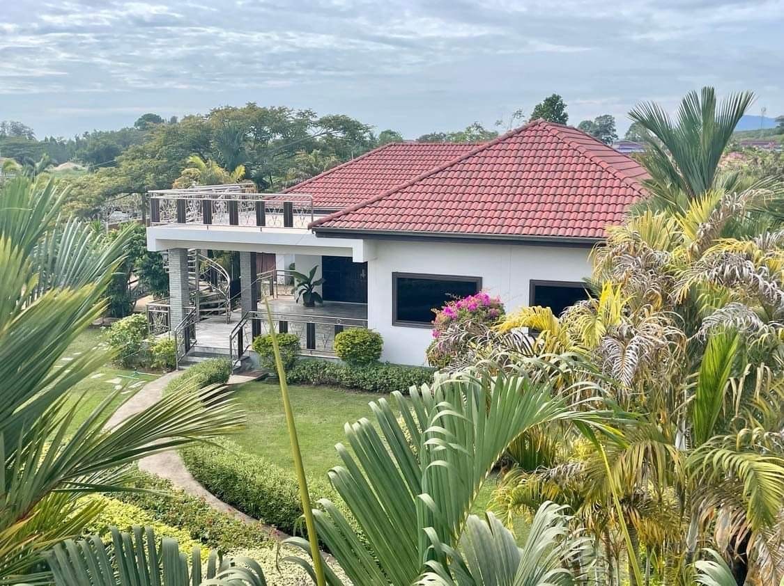 Luxurious villa with swimming pools and roof terrace in Chakpong, Rayong  - House - Chak Phong - Chakphong