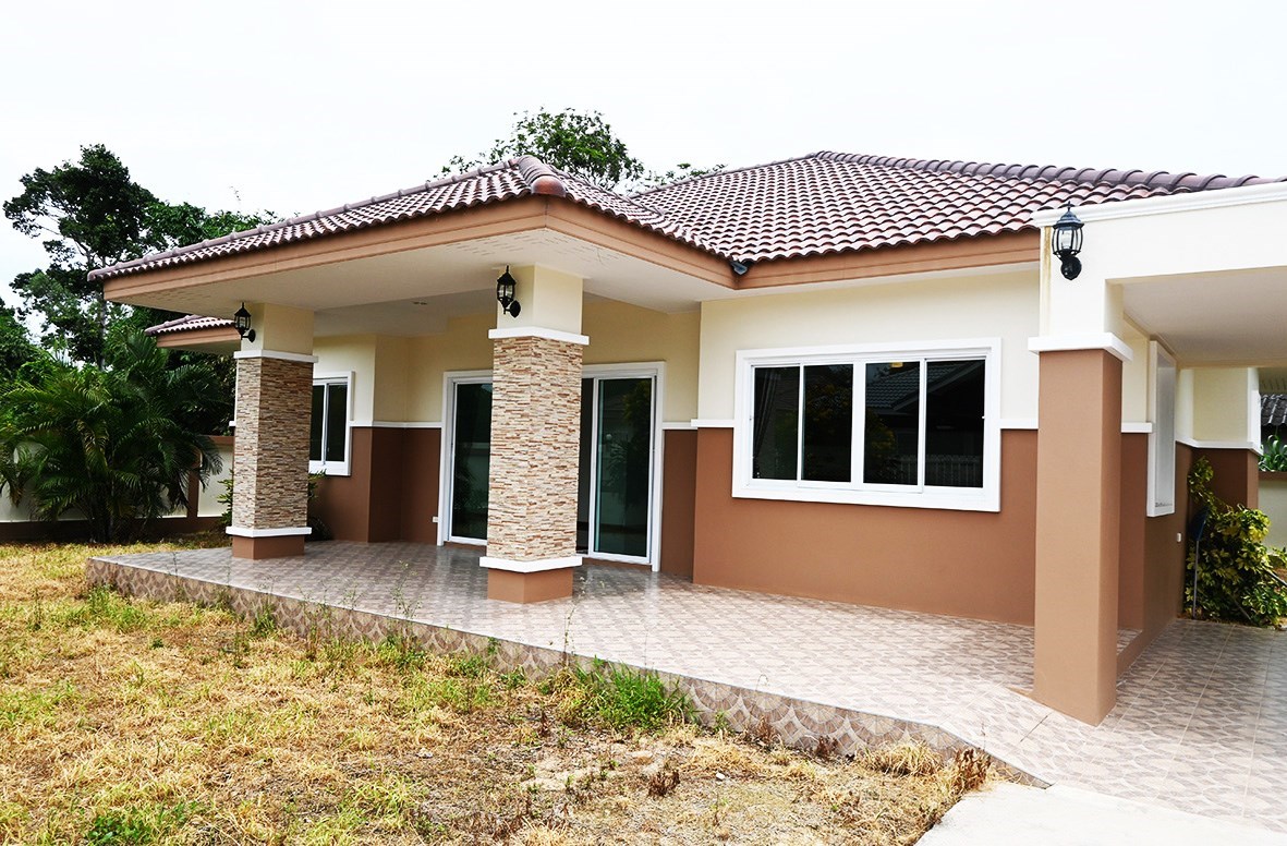 New construction of villa near Mae Rampueng Beach, Rayong - House -  - 