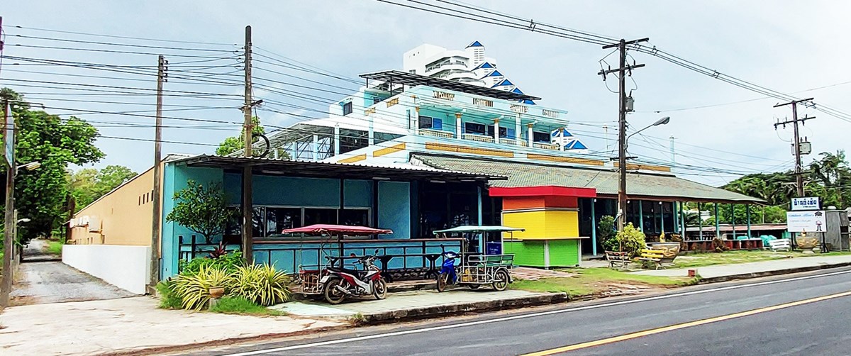 Resort with the best imaginable location at Mae Rampueng Beach - Commercial - Mae Ramphueng - Mae Rampueng Beach