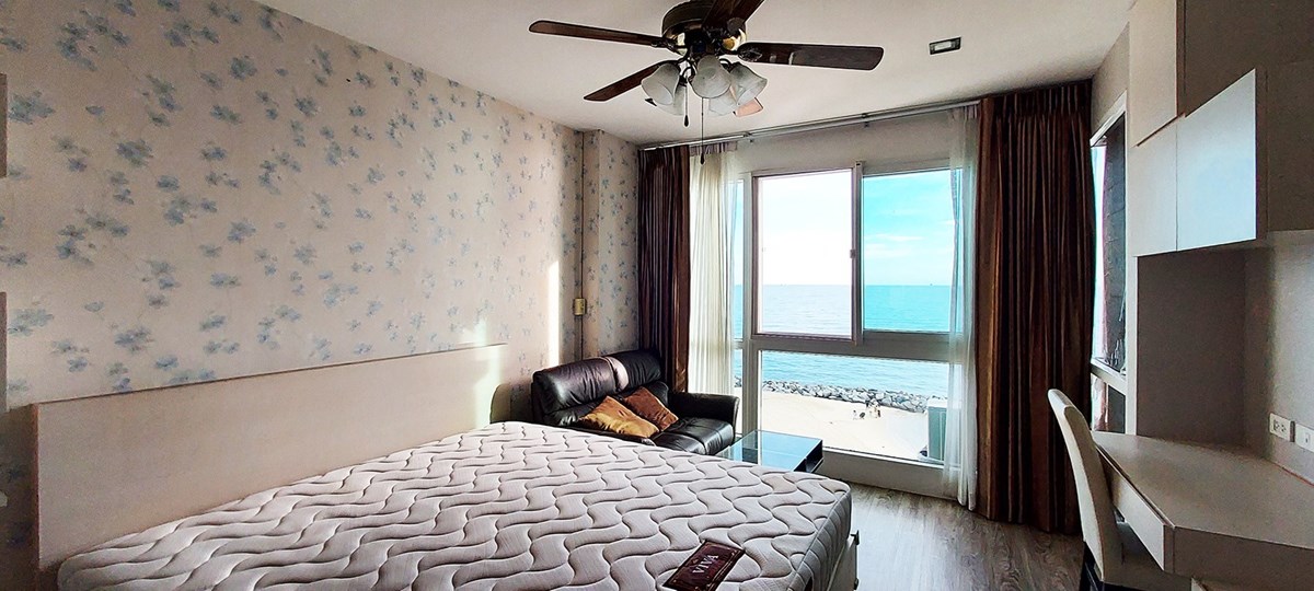 Condo directly at Rayong's centrally located Saengchan Beach - Condominium - Rayong - The Ultimate River Beach Condominium