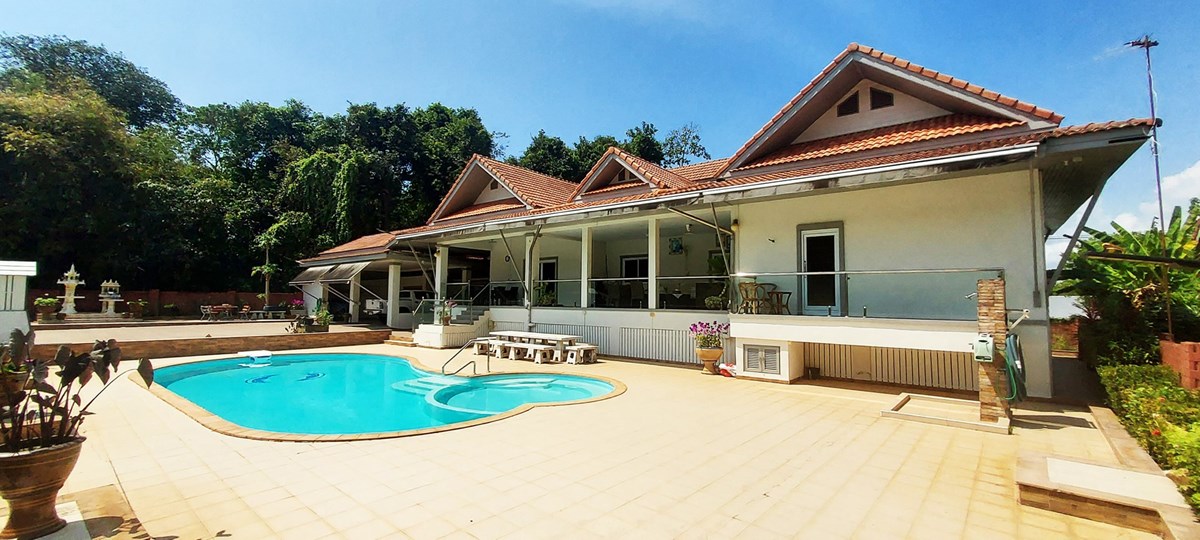 Large villa with annex building and pool in Mae Phim, Rayong - House - Ban Kram - Ban Kram
