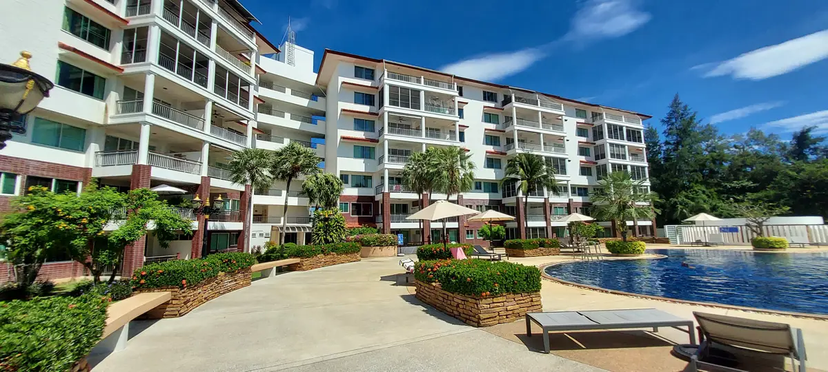 Condo directly by Mae Phim Beach, Rayong - Condominium - Mae Phim - Seaview Condominium