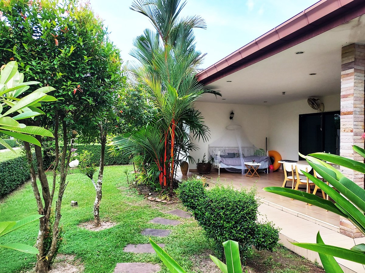 Villa near pool in Garden Villas, Mae Phim, Rayong