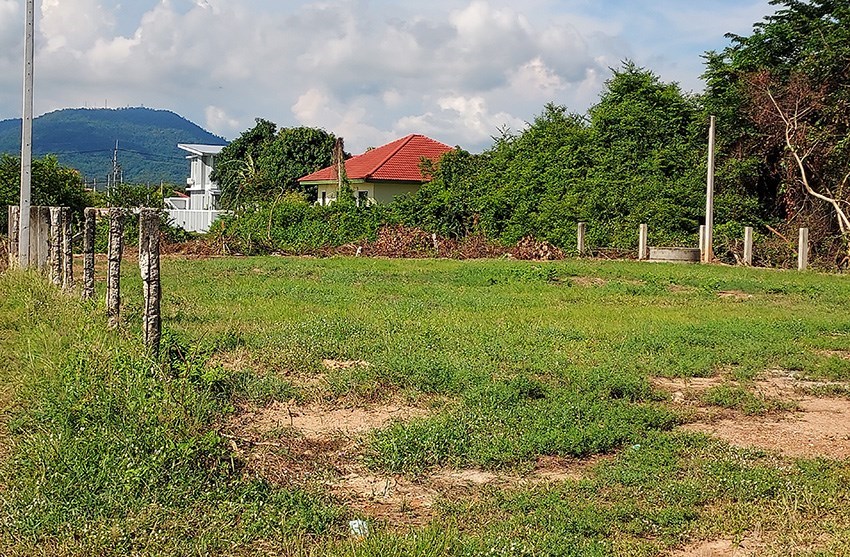 800 sqm plot, only 700 meters from Mae Ramphueng Beach - Land -  - 